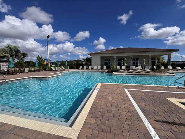 12563 NW 24th Ave, Miami, FL 33167