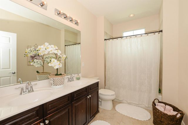 713 NW Leonardo Circle 713, Port St. Lucie, FL 34986
