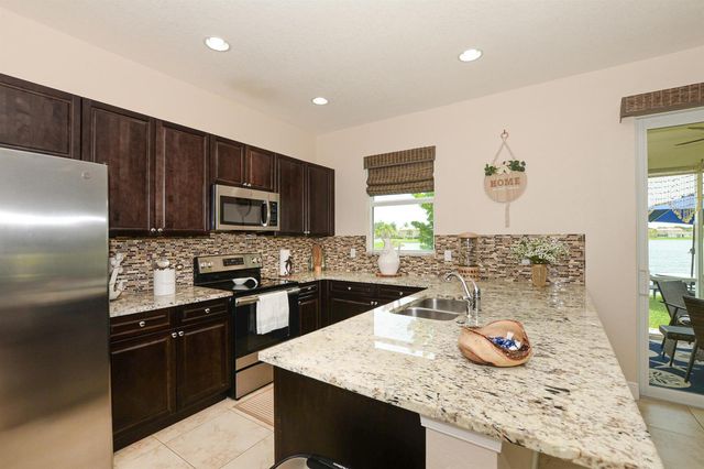 713 NW Leonardo Circle 713, Port St. Lucie, FL 34986