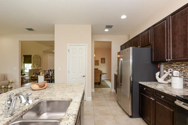 713 NW Leonardo Circle 713, Port St. Lucie, FL 34986