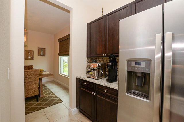 713 NW Leonardo Circle 713, Port St. Lucie, FL 34986