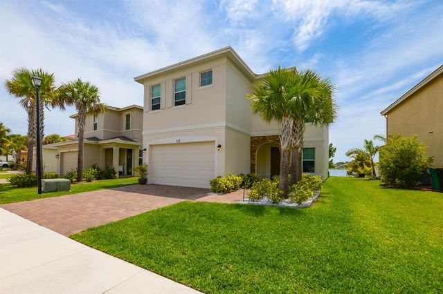 713 NW Leonardo Circle 713, Port St. Lucie, FL 34986