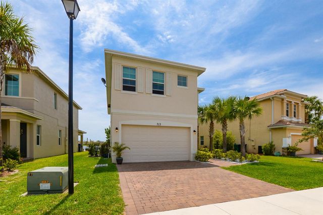 713 NW Leonardo Circle 713, Port St. Lucie, FL 34986