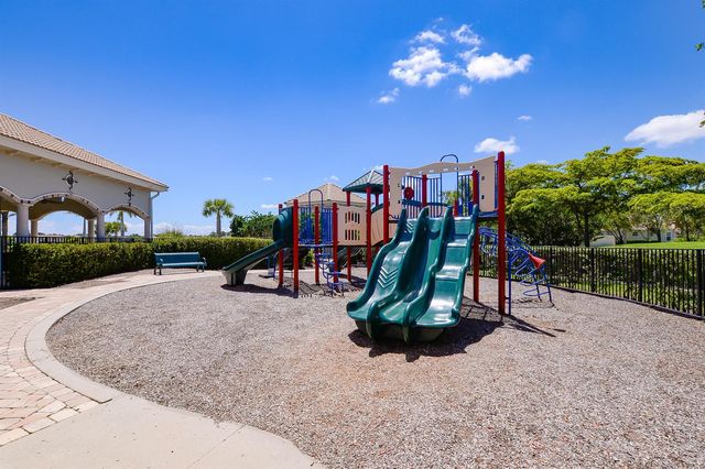 713 NW Leonardo Circle 713, Port St. Lucie, FL 34986