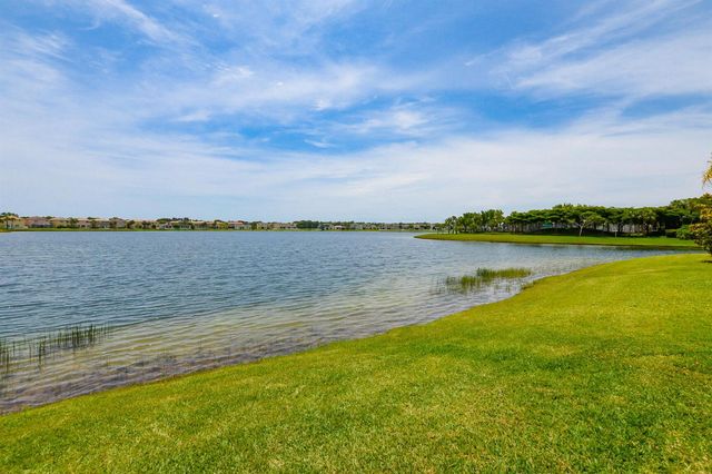 713 NW Leonardo Circle 713, Port St. Lucie, FL 34986
