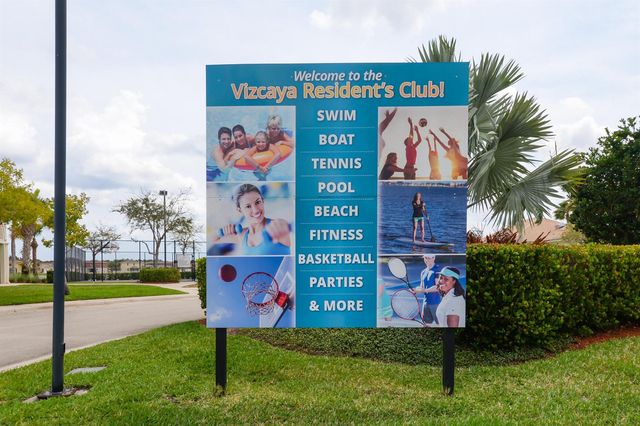 713 NW Leonardo Circle 713, Port St. Lucie, FL 34986