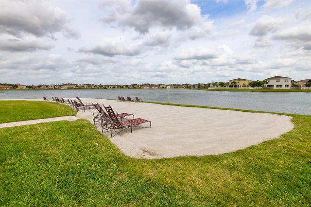 713 NW Leonardo Circle 713, Port St. Lucie, FL 34986