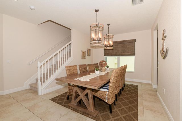 713 NW Leonardo Circle 713, Port St. Lucie, FL 34986