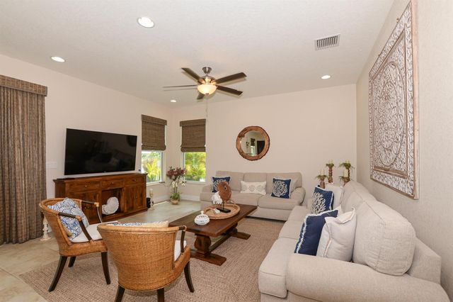 713 NW Leonardo Circle 713, Port St. Lucie, FL 34986