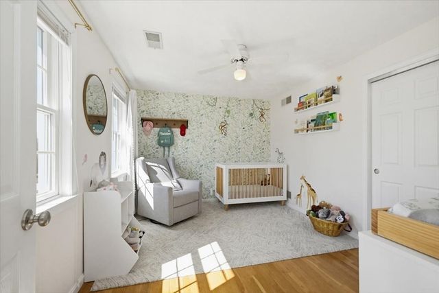 4 Swanson Ln, Westford, MA 01886