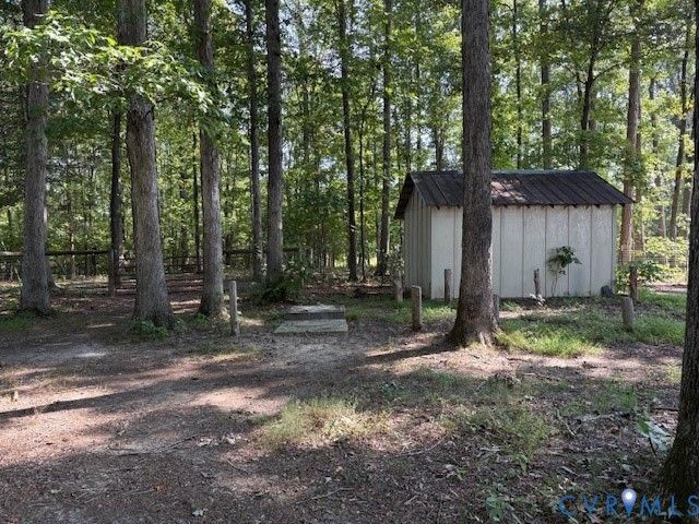 13428 Canterbury Rd, Montpelier, VA 23192