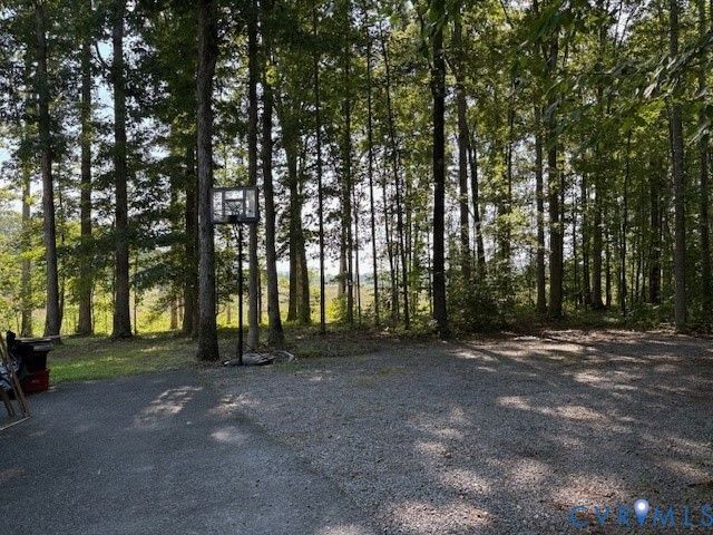 13428 Canterbury Rd, Montpelier, VA 23192