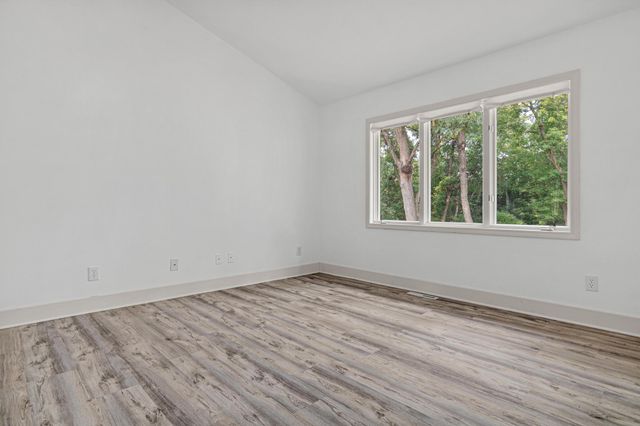 13629 Glasgow Lane, Apple Valley, MN 55124