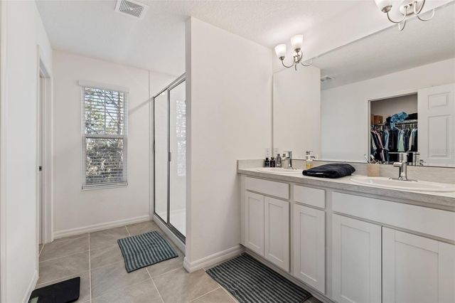 156 GLASS ONION DRIVE, Howey In The Hills, FL 34737