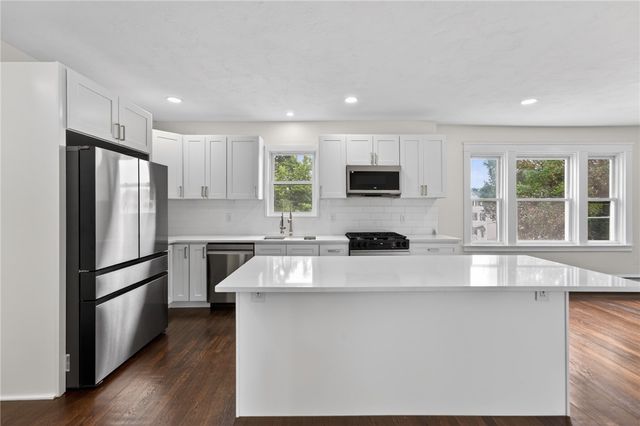 25 Fairview Street, Providence, RI 02908