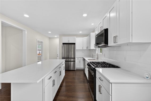 25 Fairview Street, Providence, RI 02908