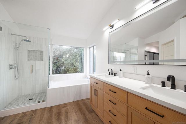 2318 Via Villegas, Carlsbad, CA 92009