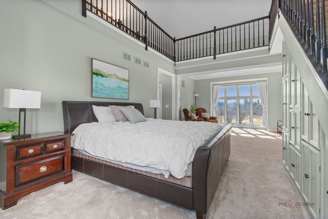 13 Kensington Drive, North Barrington, IL 60010