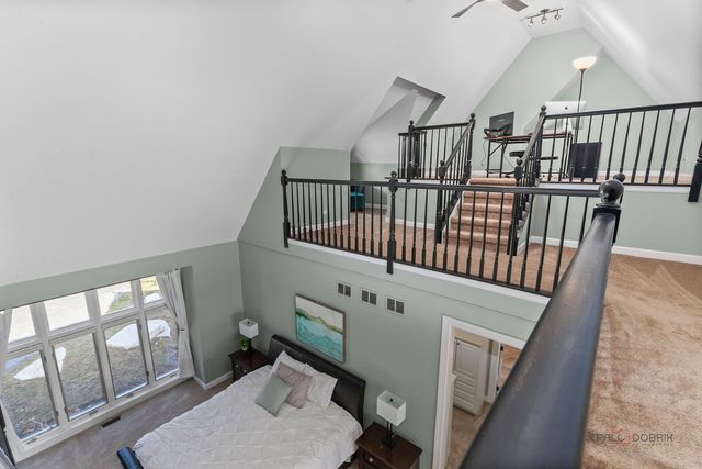 13 Kensington Drive, North Barrington, IL 60010