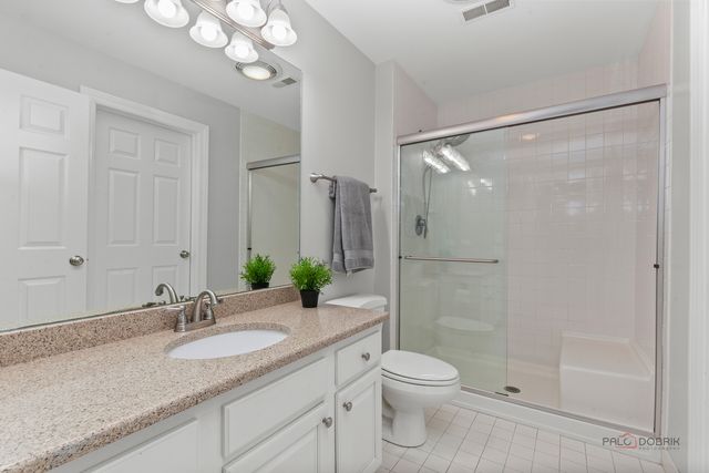 13 Kensington Drive, North Barrington, IL 60010