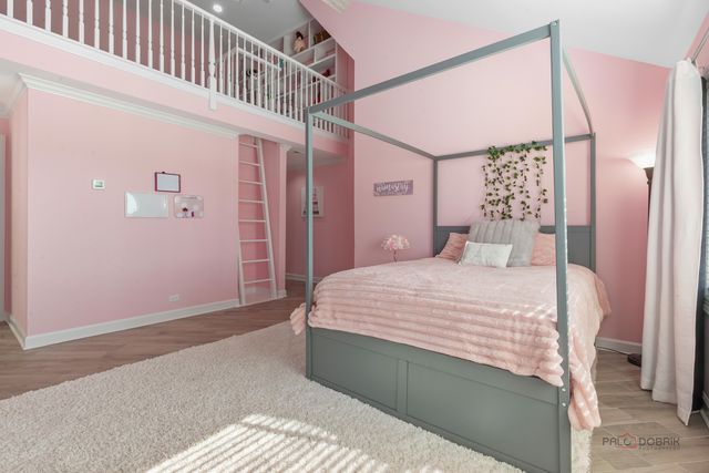 13 Kensington Drive, North Barrington, IL 60010