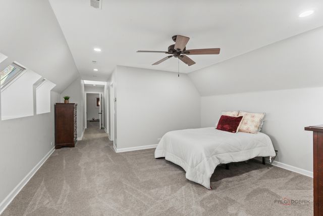 13 Kensington Drive, North Barrington, IL 60010