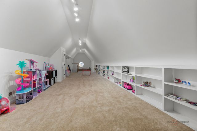 13 Kensington Drive, North Barrington, IL 60010