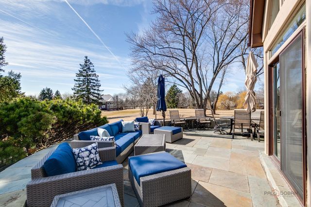 13 Kensington Drive, North Barrington, IL 60010