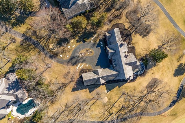 13 Kensington Drive, North Barrington, IL 60010