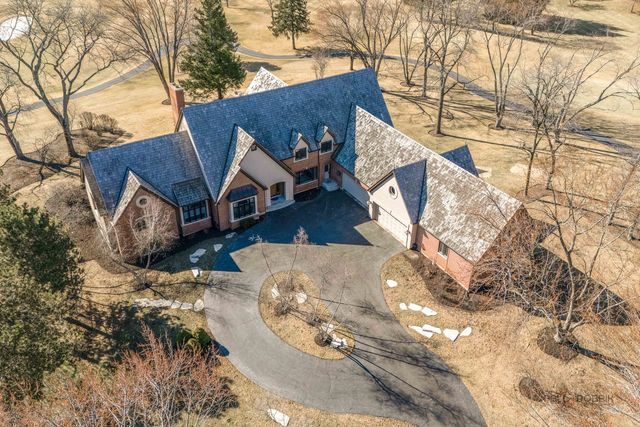 13 Kensington Drive, North Barrington, IL 60010