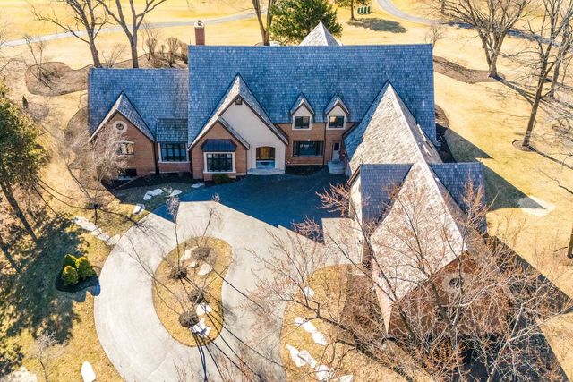 13 Kensington Drive, North Barrington, IL 60010