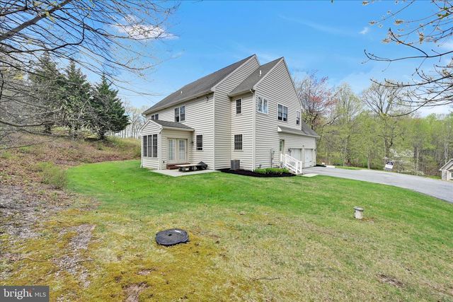 204 IRON VALLEY DR, Lebanon, PA 17042