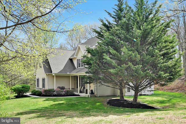204 IRON VALLEY DR, Lebanon, PA 17042