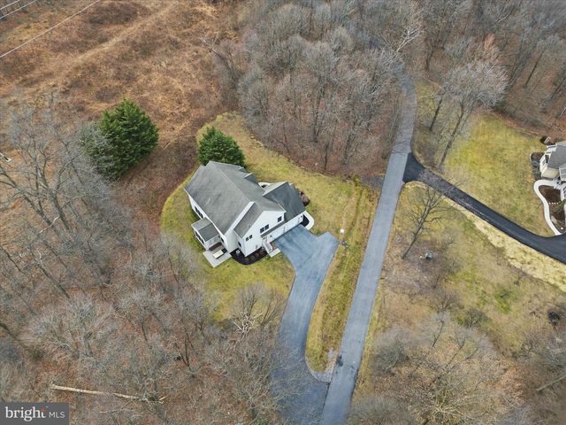 204 IRON VALLEY DR, Lebanon, PA 17042