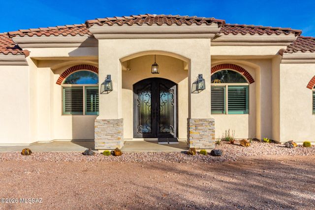 97 Keating Circle, Tubac, AZ 85646