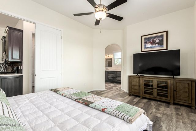 97 Keating Circle, Tubac, AZ 85646