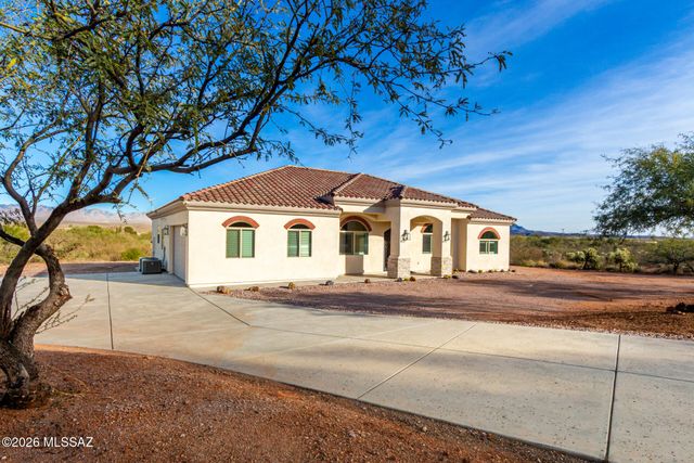 97 Keating Circle, Tubac, AZ 85646