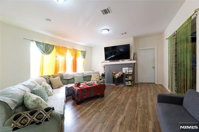 351 Osborne Terrace, Newark, NJ 07112