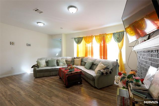 351 Osborne Terrace, Newark, NJ 07112