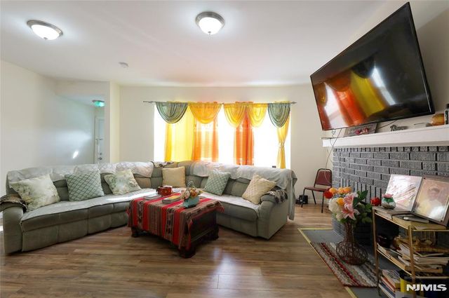 351 Osborne Terrace, Newark, NJ 07112