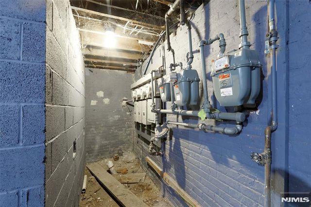 351 Osborne Terrace, Newark, NJ 07112