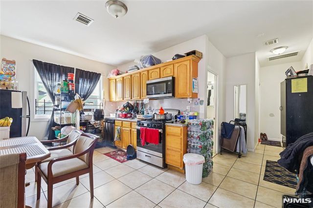 351 Osborne Terrace, Newark, NJ 07112