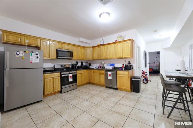 351 Osborne Terrace, Newark, NJ 07112