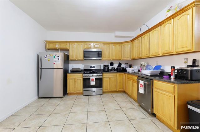 351 Osborne Terrace, Newark, NJ 07112