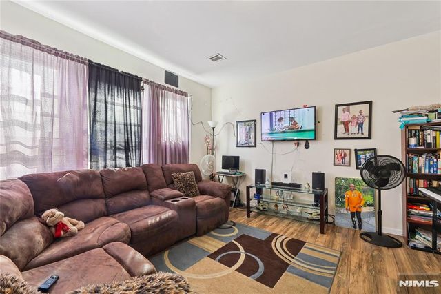 351 Osborne Terrace, Newark, NJ 07112