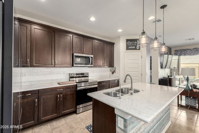 3136 E QUARTZ Street, Mesa, AZ 85213