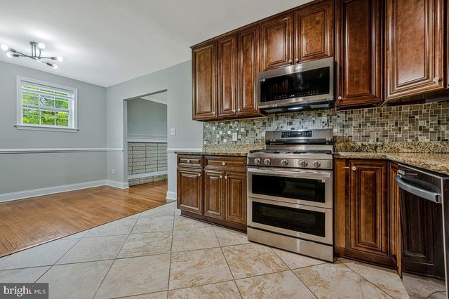 2335 SCOTT KEY DR, District Heights, MD 20747