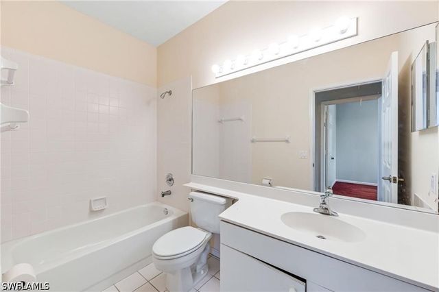 7768 Gardner DR 202, Naples, FL 34109