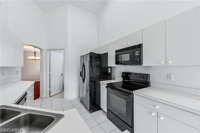 7768 Gardner DR 202, Naples, FL 34109