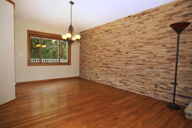 8023 Delano Court, Inver Grove Heights, MN 55076